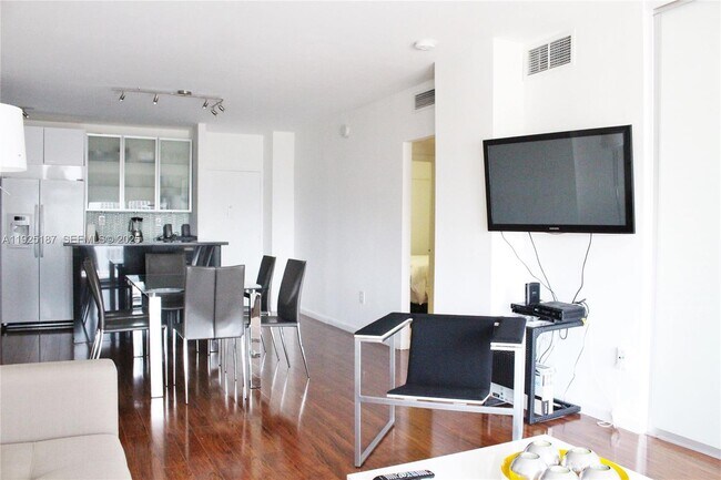 Building Photo - 1980 S Ocean Dr