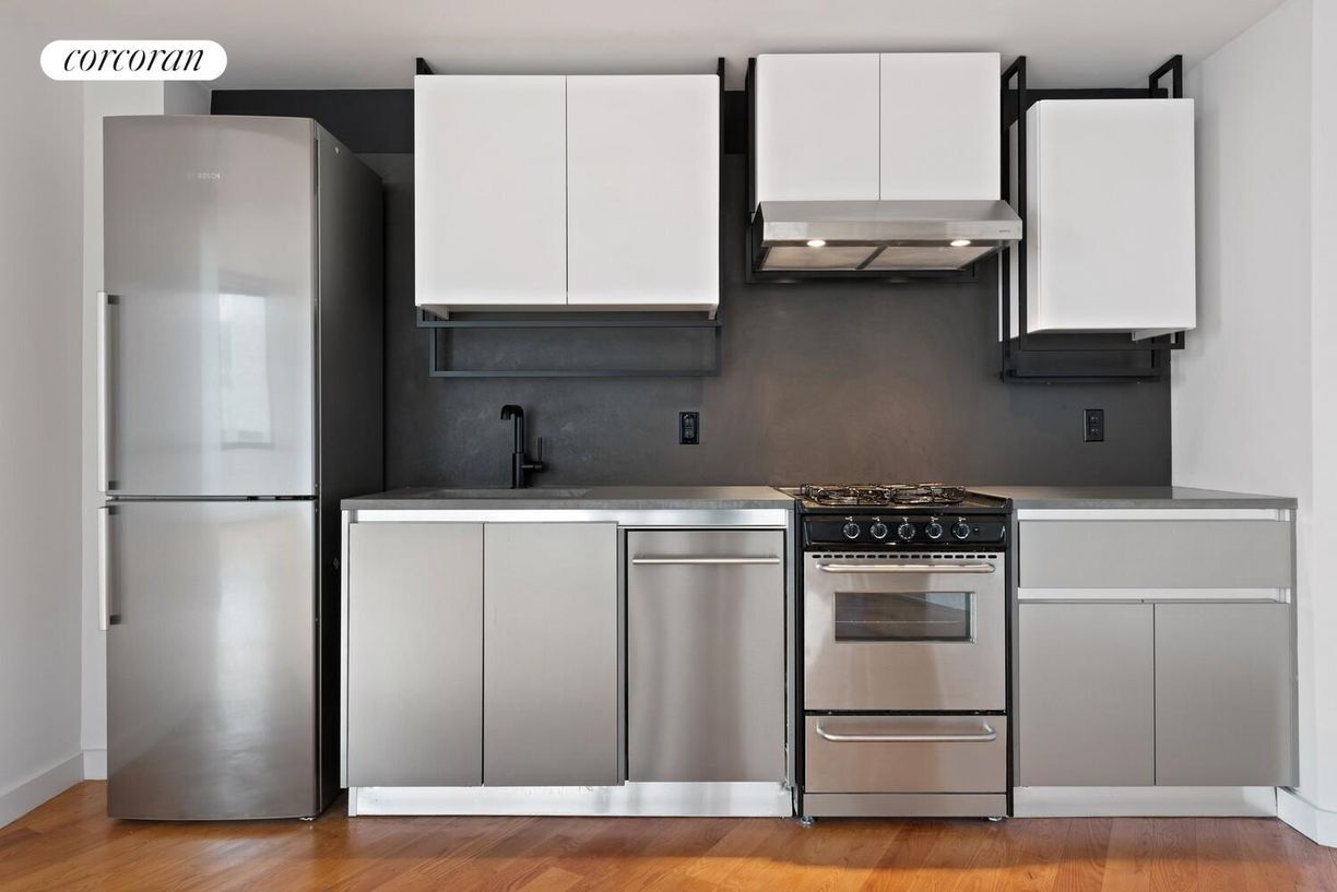 Building Photo - 54 Noll St