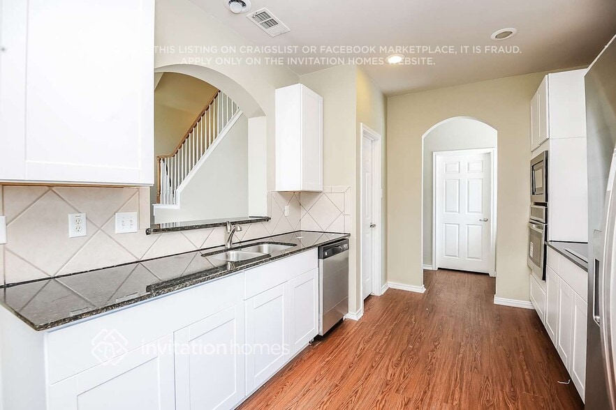 Building Photo - 5823 Silver Sage Ln