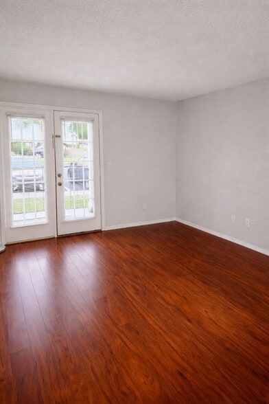 Building Photo - 2550 N Alafaya Trl