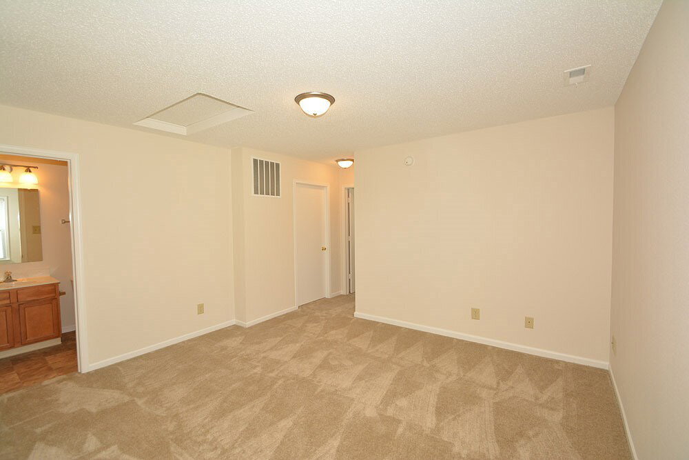 Building Photo - 12162 Maize Dr