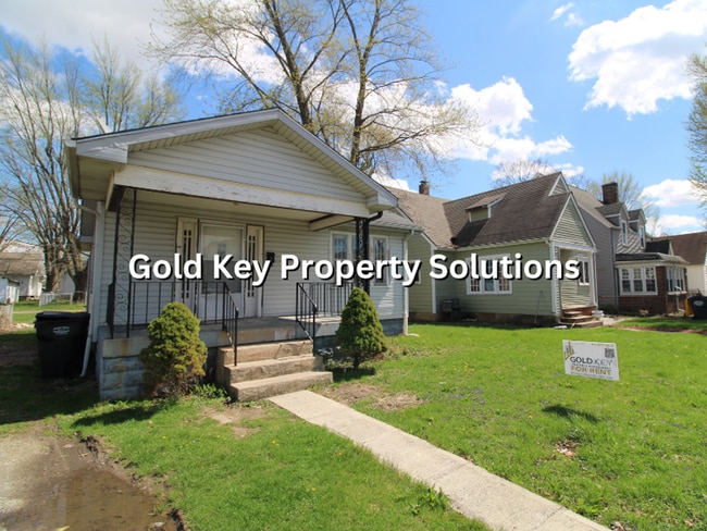 Building Photo - 2 BR 1 BA House with New Flooring and Paint (SECTION 8 APPROVED)