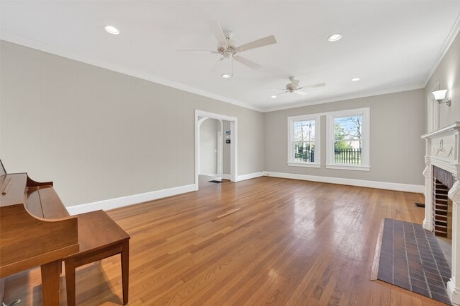 Building Photo - 3410 Austin St