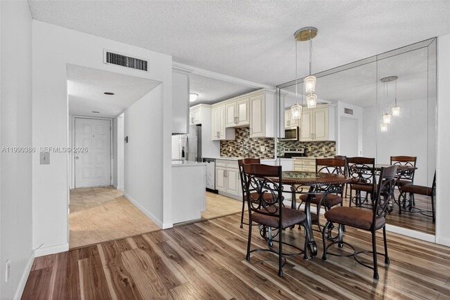 Building Photo - 9670 W McNab Rd