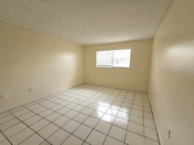 Building Photo - 3600 NW 21st St