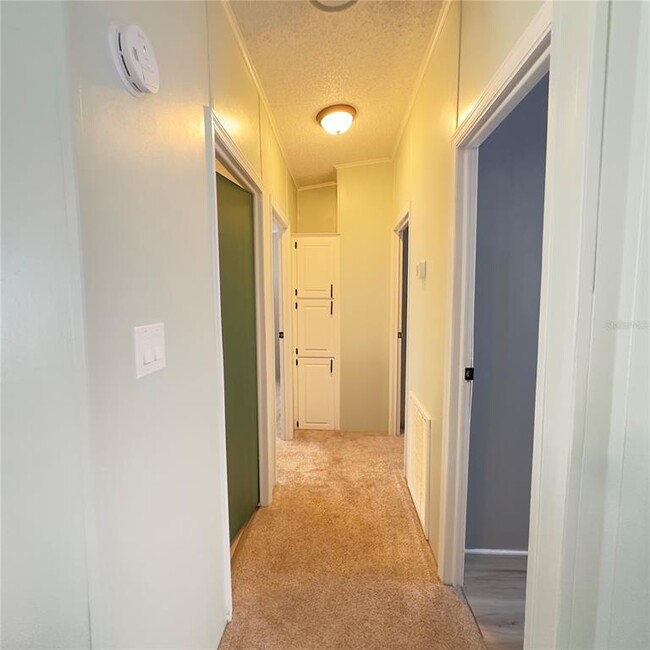 Building Photo - 6834 Glen Meadow Dr