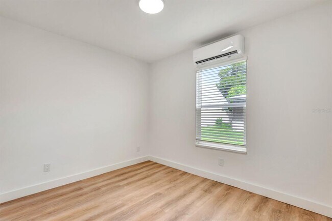 Building Photo - 1508 27th Ave N