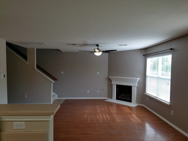 Building Photo - 3608 Savage Springs Dr