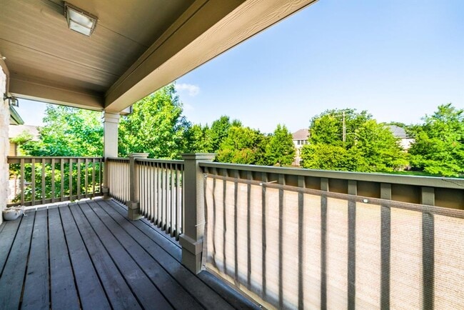 Building Photo - 1310 W Parmer Ln