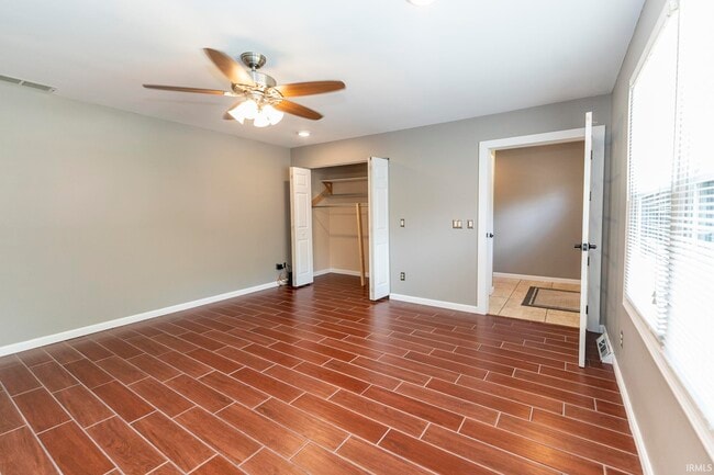 Building Photo - 7122 Woods Dr