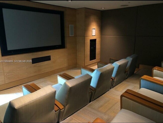 Building Photo - 950 Brickell Bay Dr