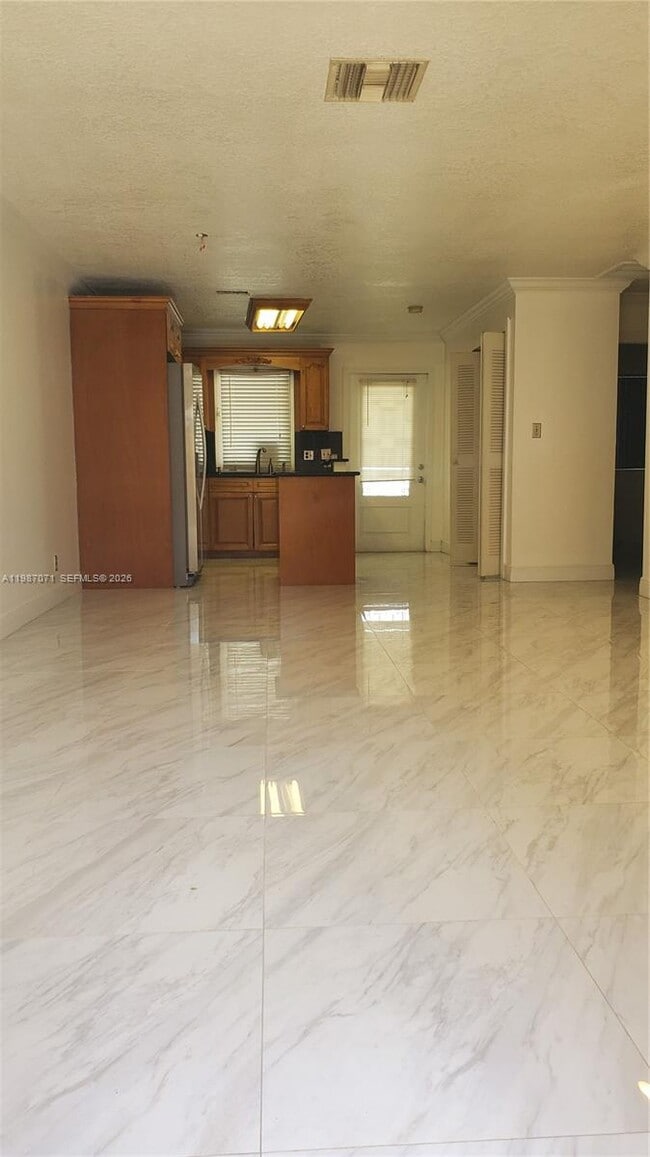 Building Photo - 2638 Taylor St