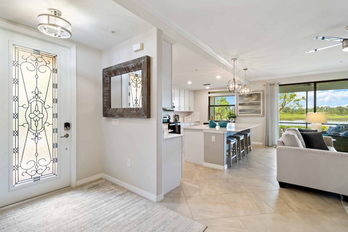 Building Photo - 10805 Tarflower Dr