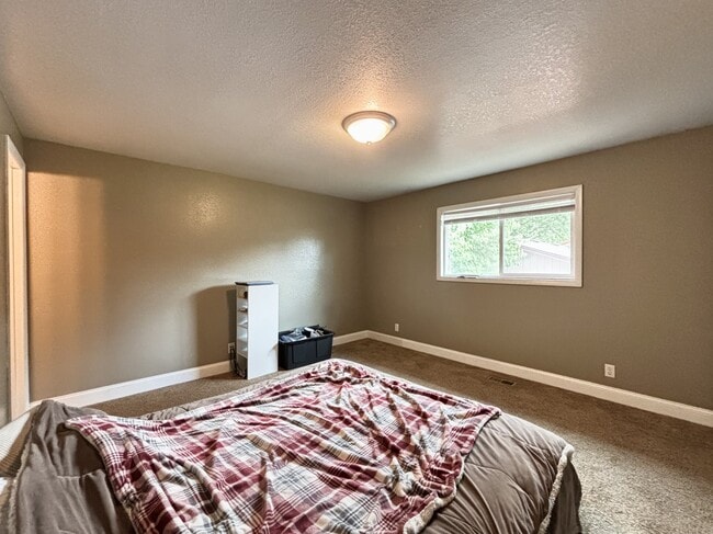 Building Photo - 8809 W Donnybrook Dr