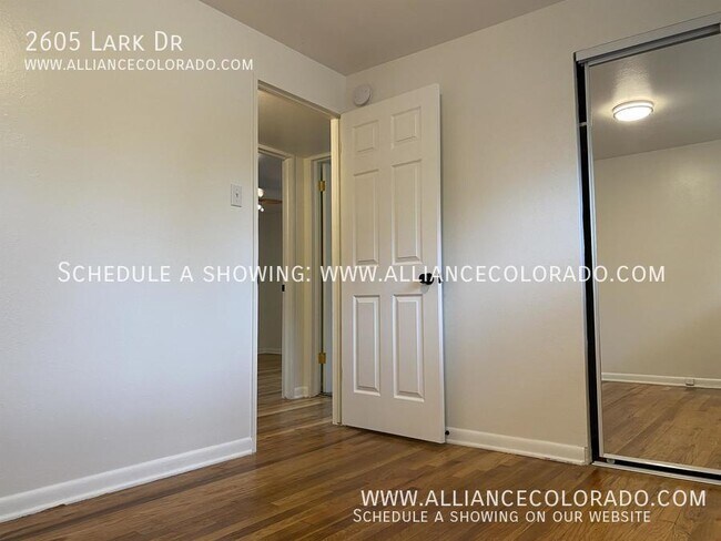 Building Photo - 2605 Lark Dr