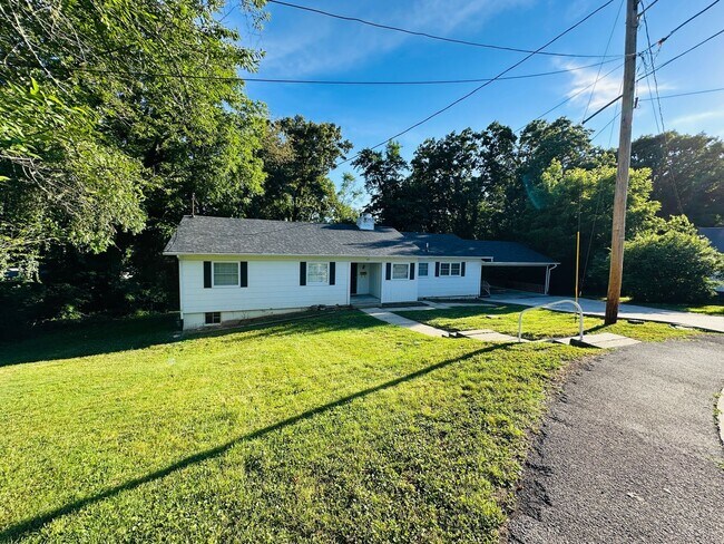 Building Photo - 109 Norris Ln