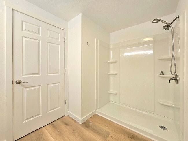 Building Photo - 1 Bedroom 1 Bathroom Condo in Bothell - Pet Friendly!