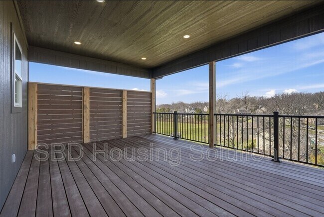 Building Photo - 1412 NE Ernest Way