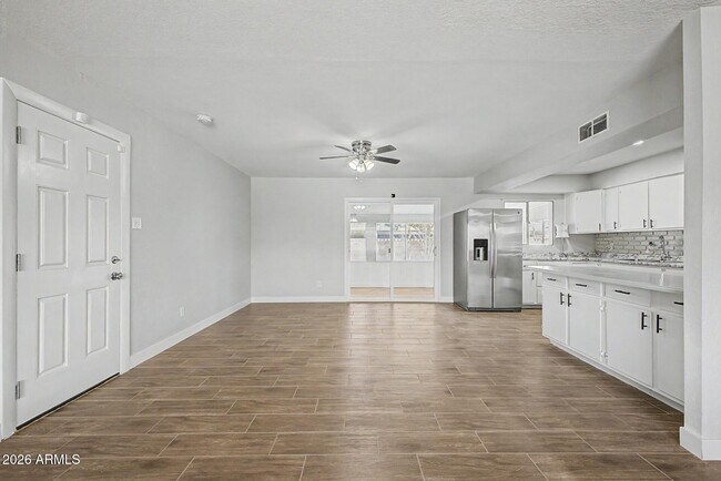 Building Photo - 6536 W Turney Ave