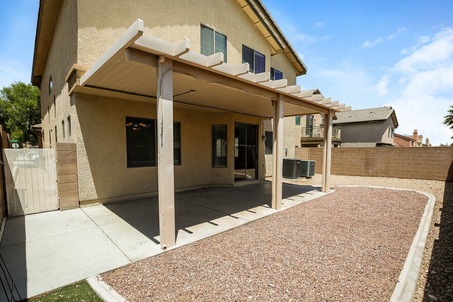 Building Photo - 9041 Pine Mission Ave
