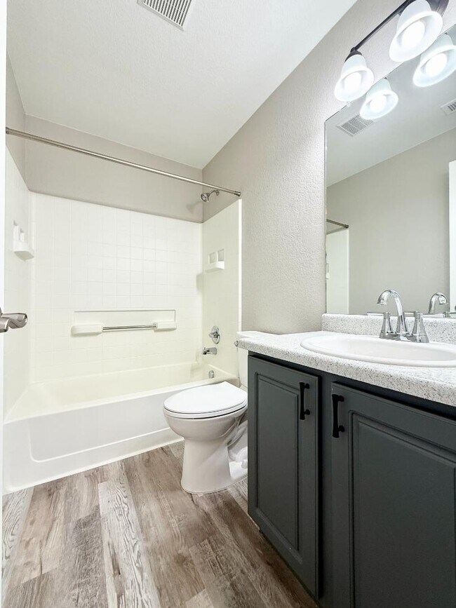 Building Photo - 14837 E 118th Ave