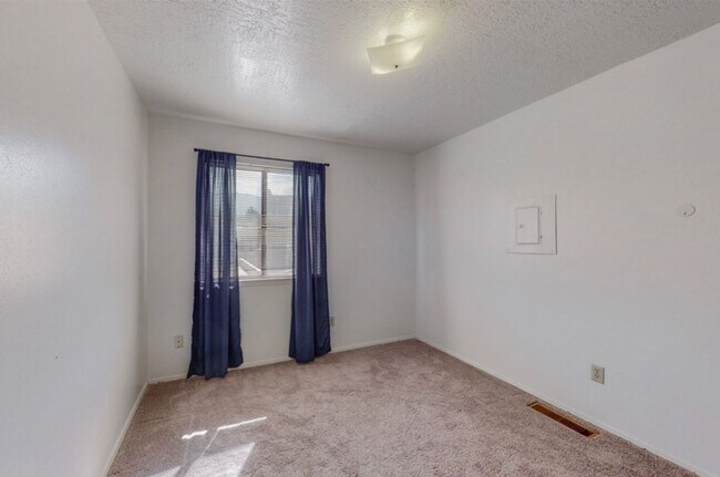 Building Photo - 11426 Prospect Ave NE