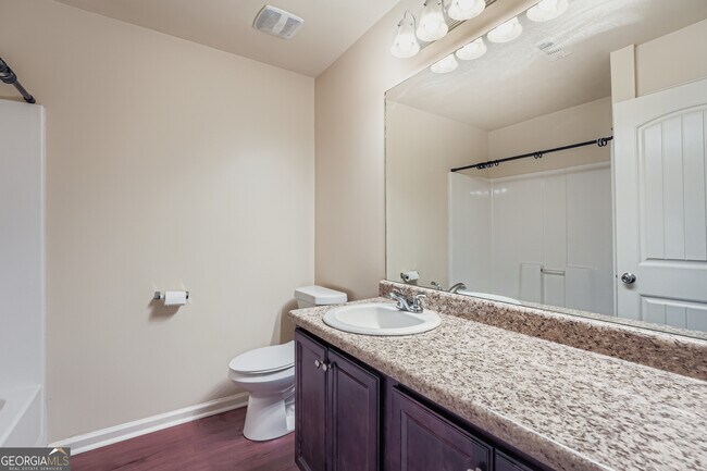 Building Photo - 1123 Easley Ct SE
