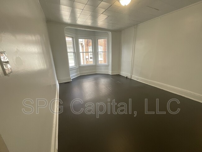 Building Photo - 871 Madison Ave