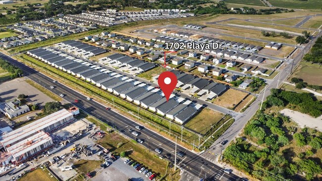 Building Photo - 1634 Playa Dr