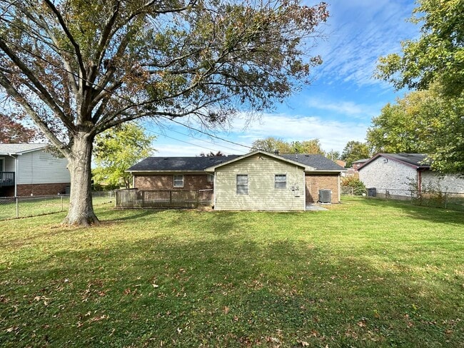 Building Photo - COMING SOON! Lovely 3 BR House in Tates Creek! Garage, Fenced Backyard, Pets Ok