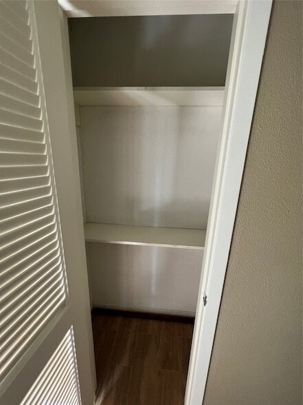 Building Photo - 6010 Hoover St