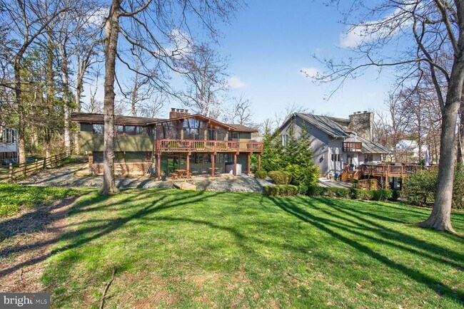 Building Photo - 1219 Ingleside Ave