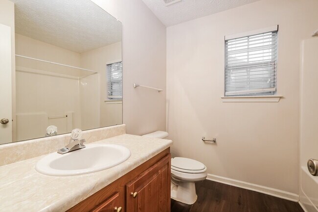 Building Photo - 3900 Georgia Dr