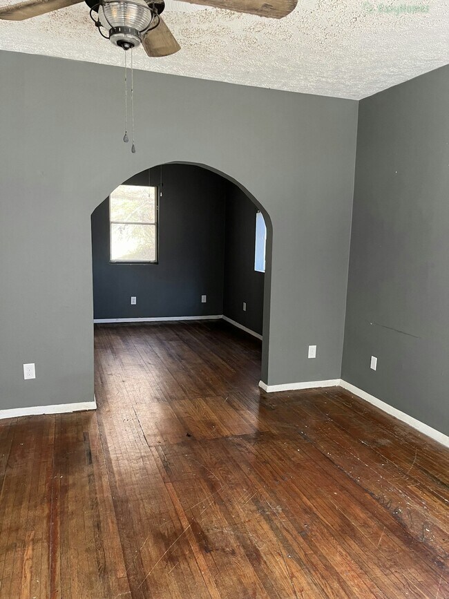 Building Photo - 531 4th St