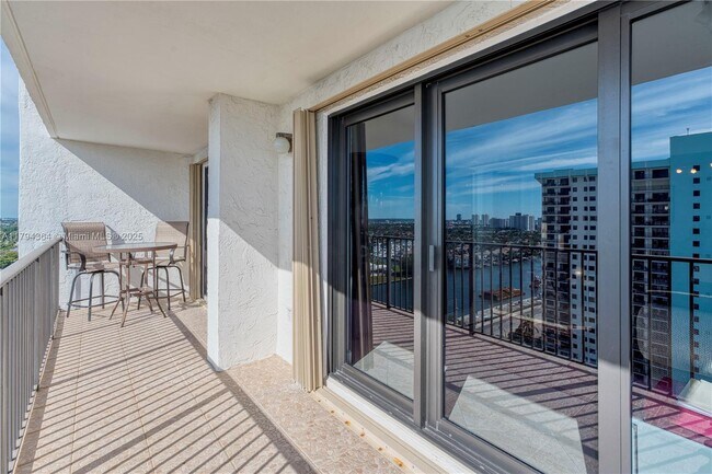 Building Photo - 1201 S Ocean Dr