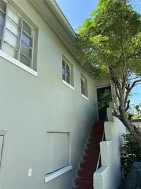 Building Photo - 734 21st Ave S