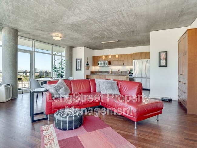 Building Photo - 1926 W Burnside St