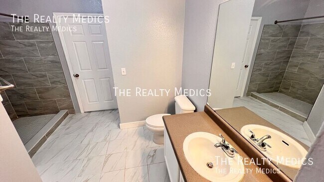 Building Photo - 6627 Queens Borough Ave