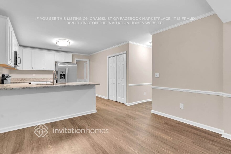 Building Photo - 5031 Golf Link Ct