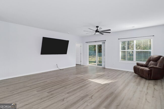 Building Photo - 120 Greenbriar Dr