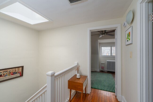 Building Photo - Oakenshawe 5-Bedroom, 2-Bathroom Home Close to Johns Hopkins