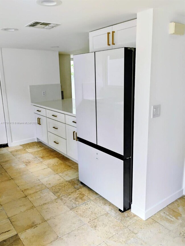 Building Photo - 4410 Brighton Pl