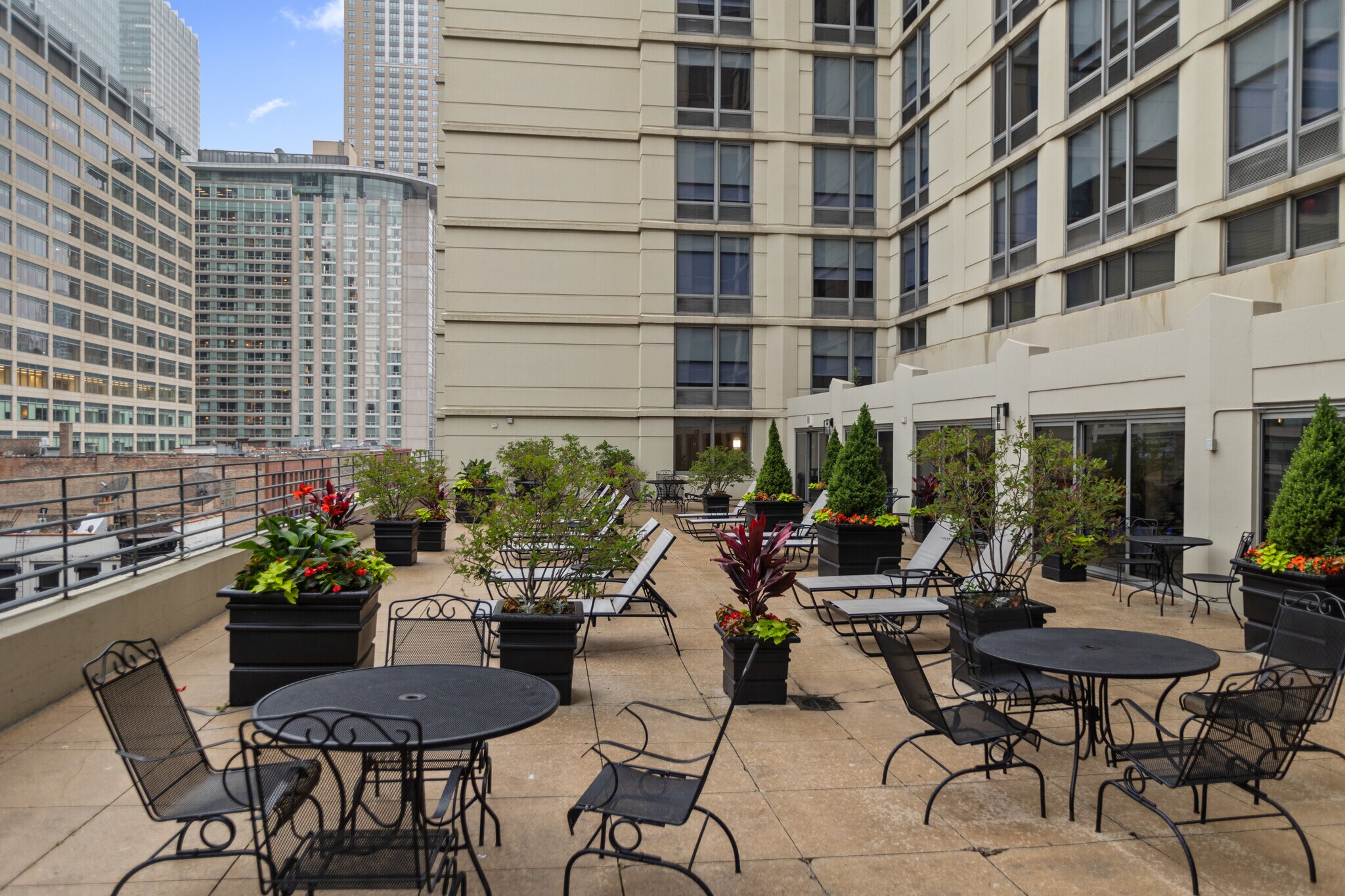 Building Photo - 440 N Wabash Ave