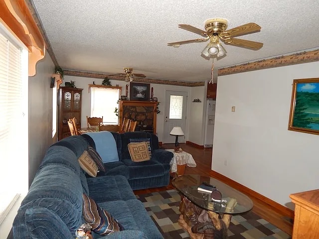 Building Photo - 2 Bedroom, 2 Bathroom Home With Beautiful Mountain Views in Salem