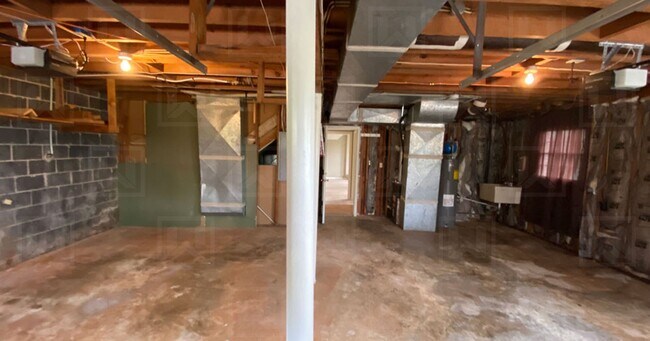 Building Photo - Excellent 4 Bedroom House in Bluff Park Co...
