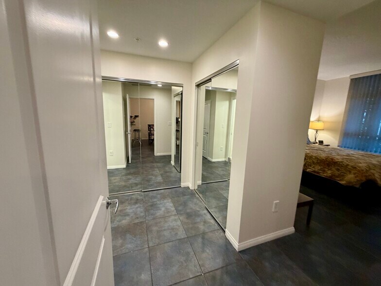 Building Photo - 850 Beech St