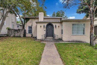 Building Photo - 3-BEDROOM IN ALAMO HEIGHTS W/ POOL