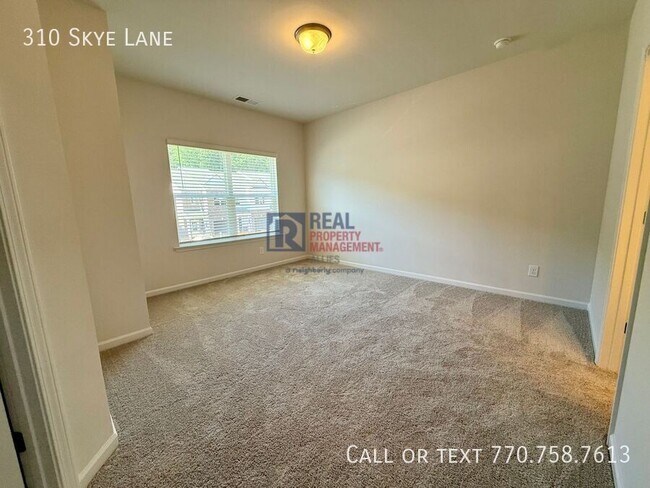 Building Photo - 310 Skye Ln