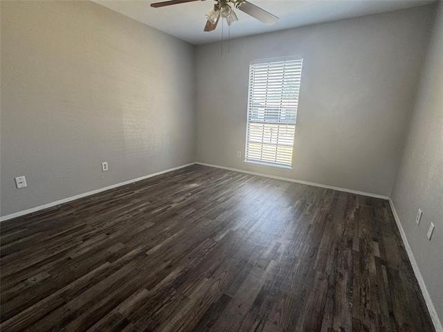 Building Photo - 913 Valley View Dr