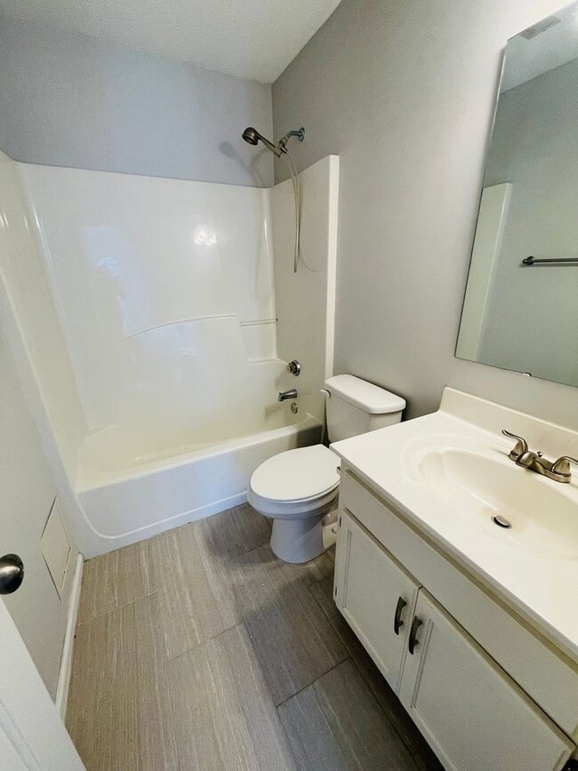 Building Photo - Coming Soon! Lovely 3 Bedroom Spacious 2 S...